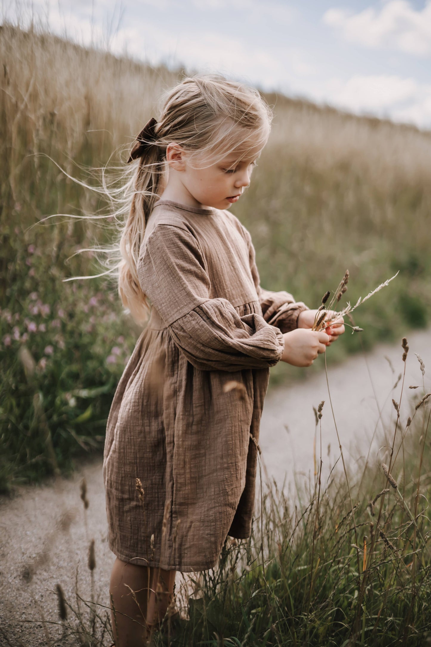 Annie & Charles® organic cotton muslin dress NOAH: Brown / 2-3 Y