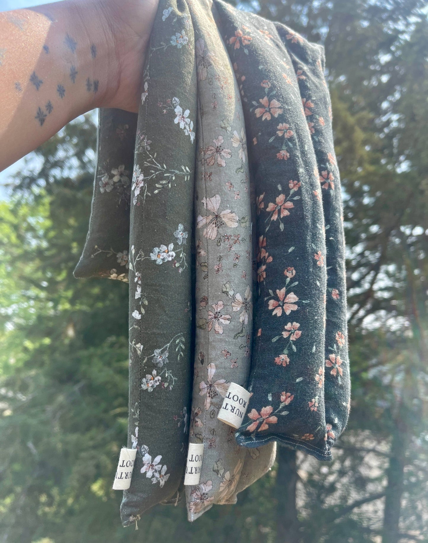 Neck and Shoulder Hot & Cold Rice Bag: Neutral (no design) / Lavender