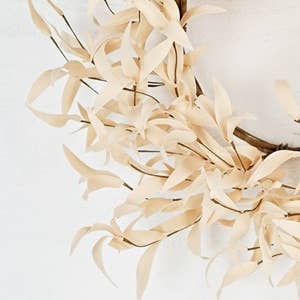 28990- 24in Buttercup Herb Leaves Wreath