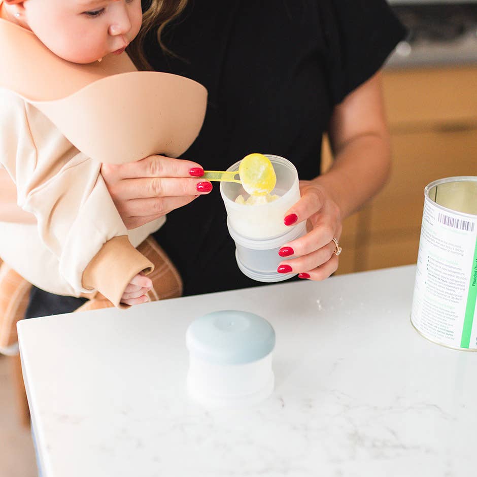 ON-THE-GO Formula Dispensers Beige - New Packaging