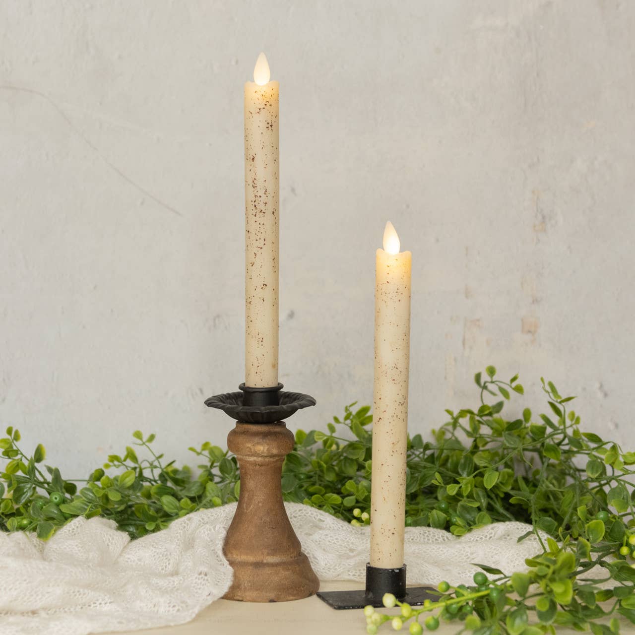SET/ 2 - 9.5" MOVING FLAME CREAM TAPER CANDLE