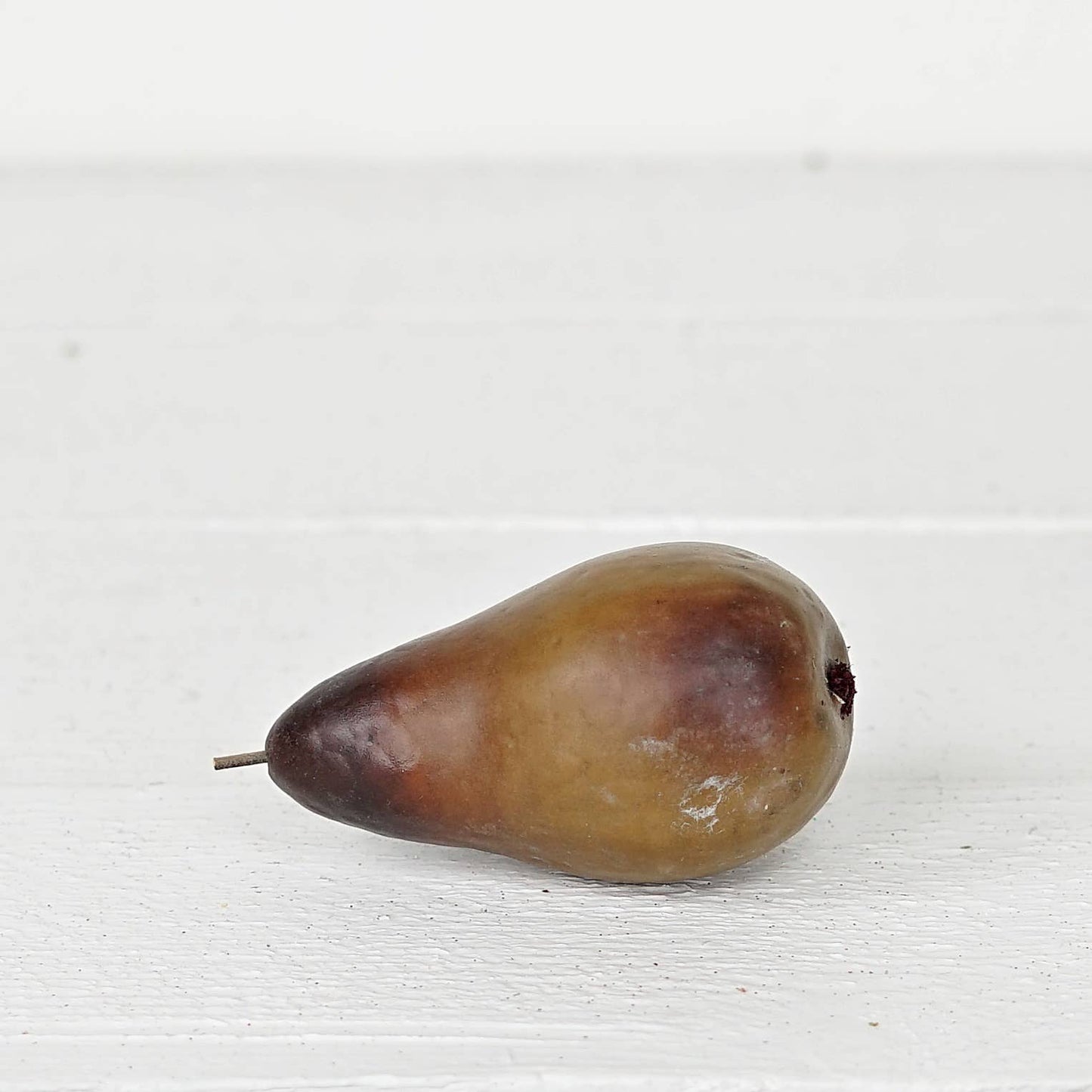 ISFP05Sage- Single Pear 4.5" x 2.5"