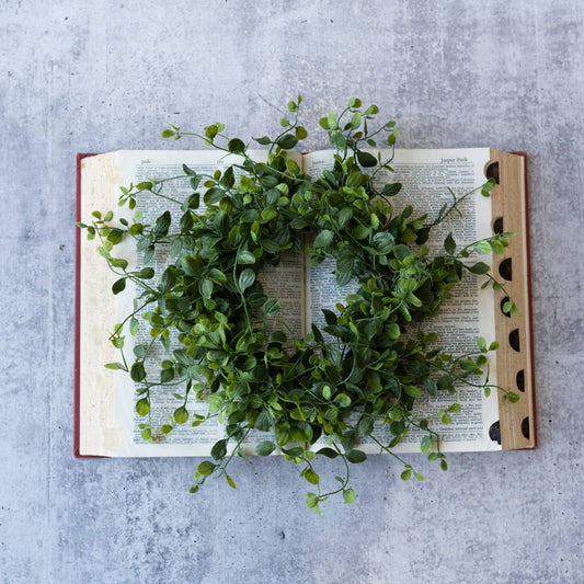 14" VINCA LEAF CANDLE RING