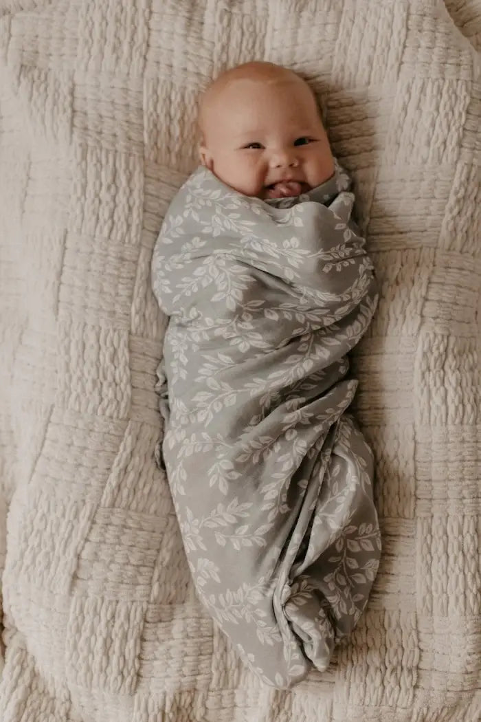 Swaddle Leafy Sprig Blue