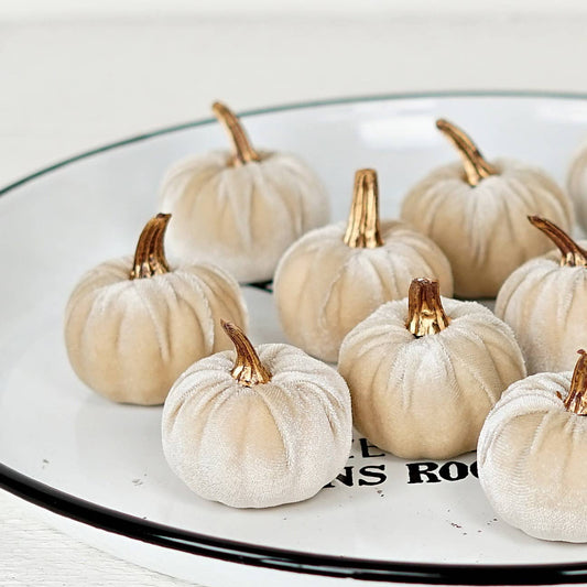 31343- Bag of 6 velvet 2in pumpkins with gold stem